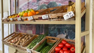 Лек спад на индекса на търговските цени на хранителните стоки