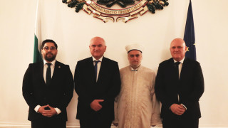 Служебният премиер Димитър Главчев ще съдейства за разкрива не училище