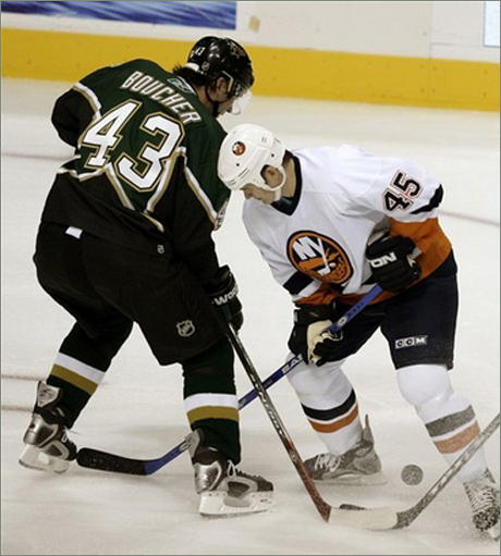 Защитник на Далас се отличи с хеттрик