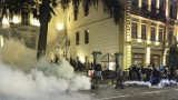 Грузинската полиция използва водни оръдия срещу протестиращите