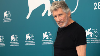 Съоснователят на Пинк Флойд Роджър Уотърс се обърна към Съвета