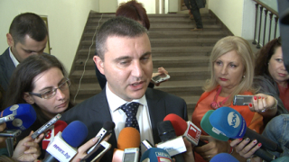 Бежанската криза товари бюджета, призна Горанов