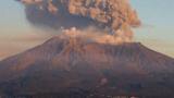 Японският вулкан Асо отново изригва