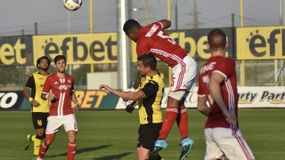 Нов "армеец" извън строя преди мача с Левски