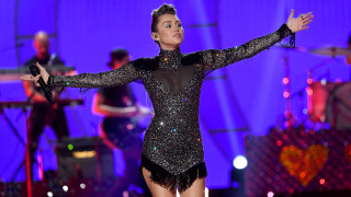 В четвъртък Майли Сайръс навърши 25 години и очевидно е