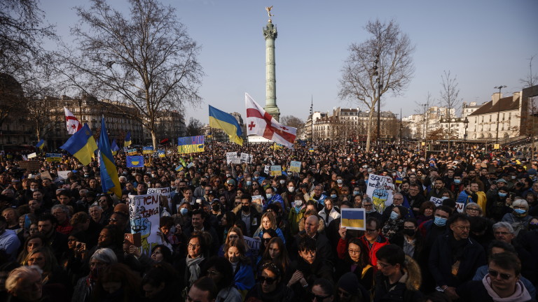 Десетки хиляди протестираха срещу войната в Украйна