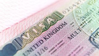 Великобритания ще предложи работни визи на завършилите най добрите университети в