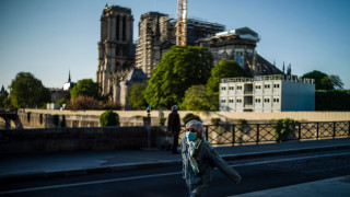 Въпреки коронавируса френската президент Еманюел Макрон не се отказва от