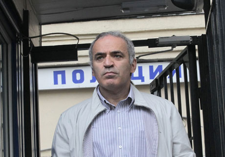 ФИДЕ реши: Каспаров е корумпиран!