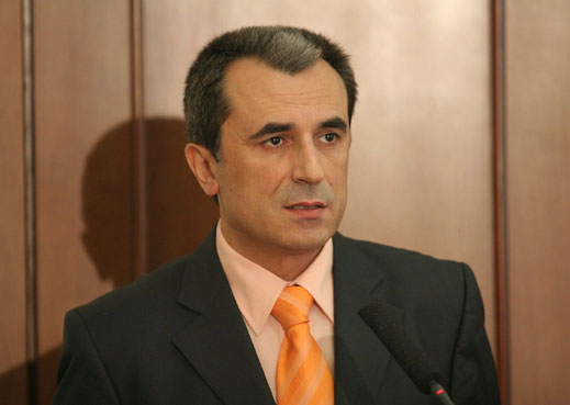 Орешарски и КНСБ не се споразумяха за заплатите за 2009 г. 