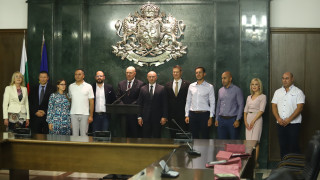 С награди за проявен висок граждански дълг и доблест бяха