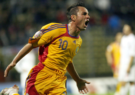 Петре взима 10 000 евро премия от румънците