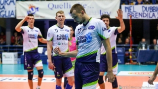 Капитанът на националите по волейбол Виктор Йосифов и тимът му