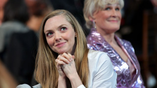 Светлините на прожекторите не са нещо ново за Аманда Сейфрид защото