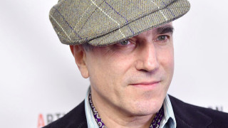 Откакто обяви че приключва с актьорската професия преди близо шест