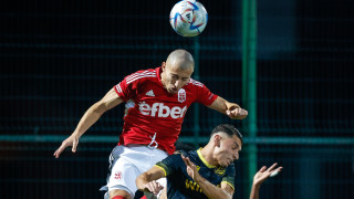 Крилото на ЦСКА 1948 Георги Русев коментира пред колегите от