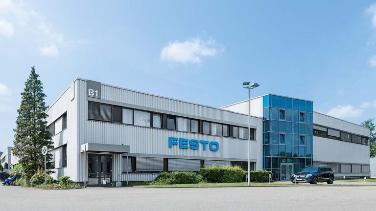 Германската Festo удвоява персонала в завода си в София