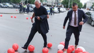 Стоичков дойде да подкрепя ЦСКА заедно с левскаря Божинов