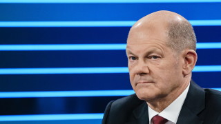 Фаворитът за нов канцлер на Германия обеща увеличаване на военните разходи, цели суверенен ЕС