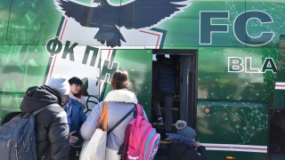 Автобусът на надеждата на Пирин докара в Благоевград бежанци избягали