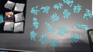 Столични полицаи задържаха трима наркодилъри в късните часове на 18