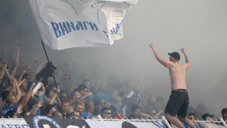 Грозен инцидент се разигра по време на дербито между Левски