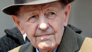 Милош Якеш бившият комунистически лидер на Чехословакия който беше свален