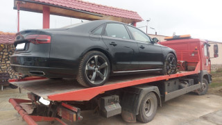 Гранична полиция разкри депо за скъпи и крадени автомобили край Силистра