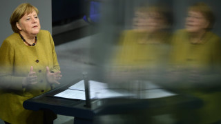 Спокойният стил на ръководство на канцлера Ангела Меркел е възхваляван