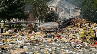 Двама души са открити мъртви а жена е ранена при експлозия в