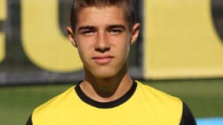 Младият талант на Ботев Пловдив Станислав Шопов се е