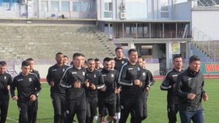 Германският вратар Денис Григич официално подписа договор с Етър информира