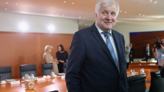 Правителството на Германия съгласува по-строги правила за депортиране на мигранти