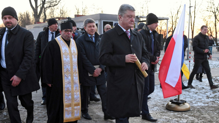 Съдят Порошенко и за получаване на томоса за новата украинска църква