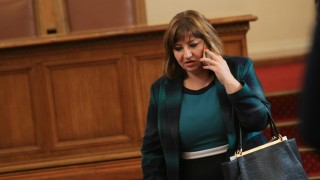 Анна Александрова замества Данаил Кирилов в правна комисия