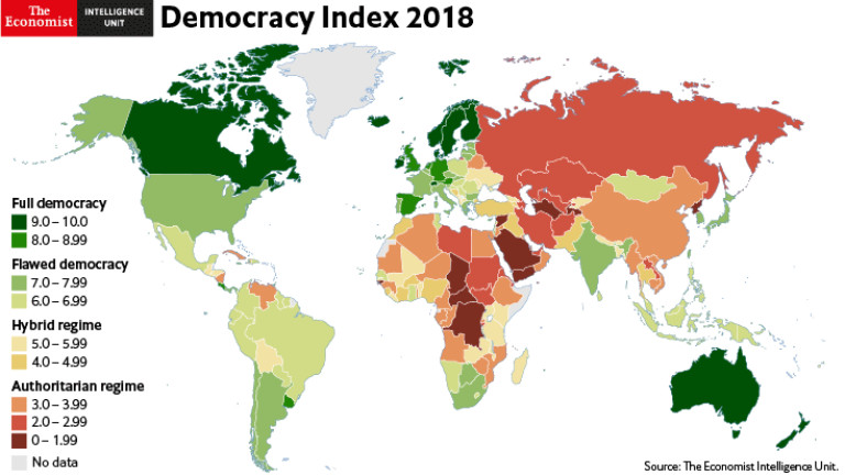 Налице е значителен упадък на демокрацията в Европа, повече от