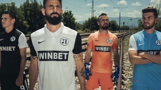 Днес футболистите на Локомотив Пд ще излязат в 18 30 срещу