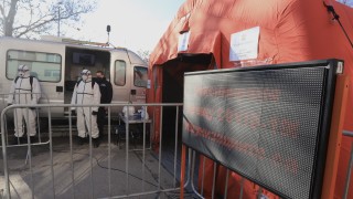 Откриват кабинети за имунизация срещу COVID-19 и пред хранителните магазини