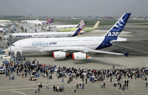 Airbus A380 кацна успешно на международното летище в Банкок 