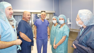 Преди още да отворят изборните урни днес специалисти от Военномедицинската