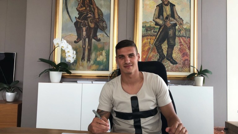 Десподов от ЦСКА поднови договора си и каза: Щастлив съм в клуба! 