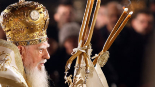 Погребват патриарх Максим в Троянския манастир, Страсбурт осъди България заради спецакция на Борисов