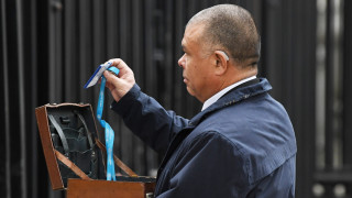 Англия отчита повече хоспитализирани с коронавирус от март