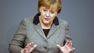 Меркел тръгва към Брюксел с искане за реформи