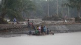  Спасители търсят оживели след опустошителната стихия във Филипините 