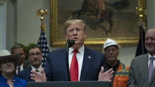 Президентът на САЩ Доналд Тръмп обяви че е одобрил затягане