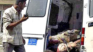 Кола бомба уби 17 в Ирак