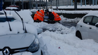 Едва 580 шофьори от Атина са получили компенсации за снежния ад през януари