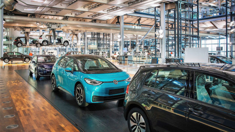 Производителят на автомобили Volkswagen обяви, че ще строи фабрика с над