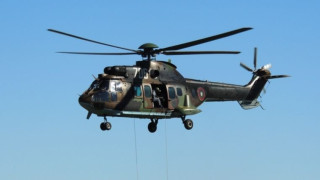 Екипаж на вертолет Кугар е транспортирал  при тежки метеорологични условия